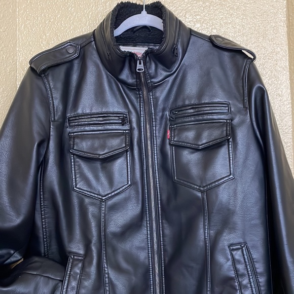 Levi’s Men's Sherpa Lined Faux Leather Aviator Bomber - Picture 5 of 8